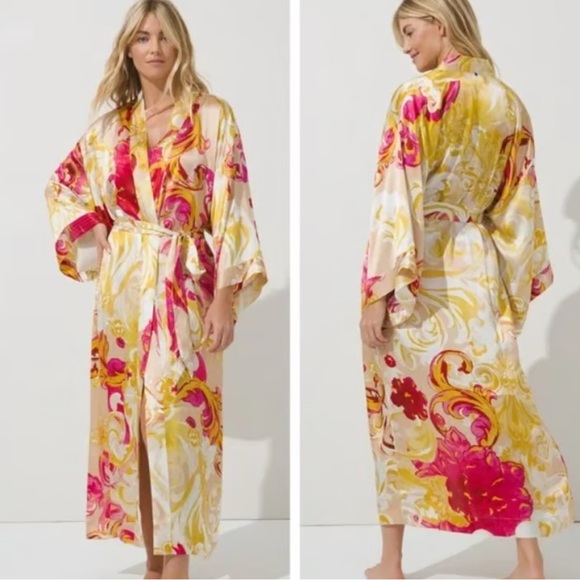 SOMA Floral Kimono Robe in Pink and Yellow - Picture 5 of 5